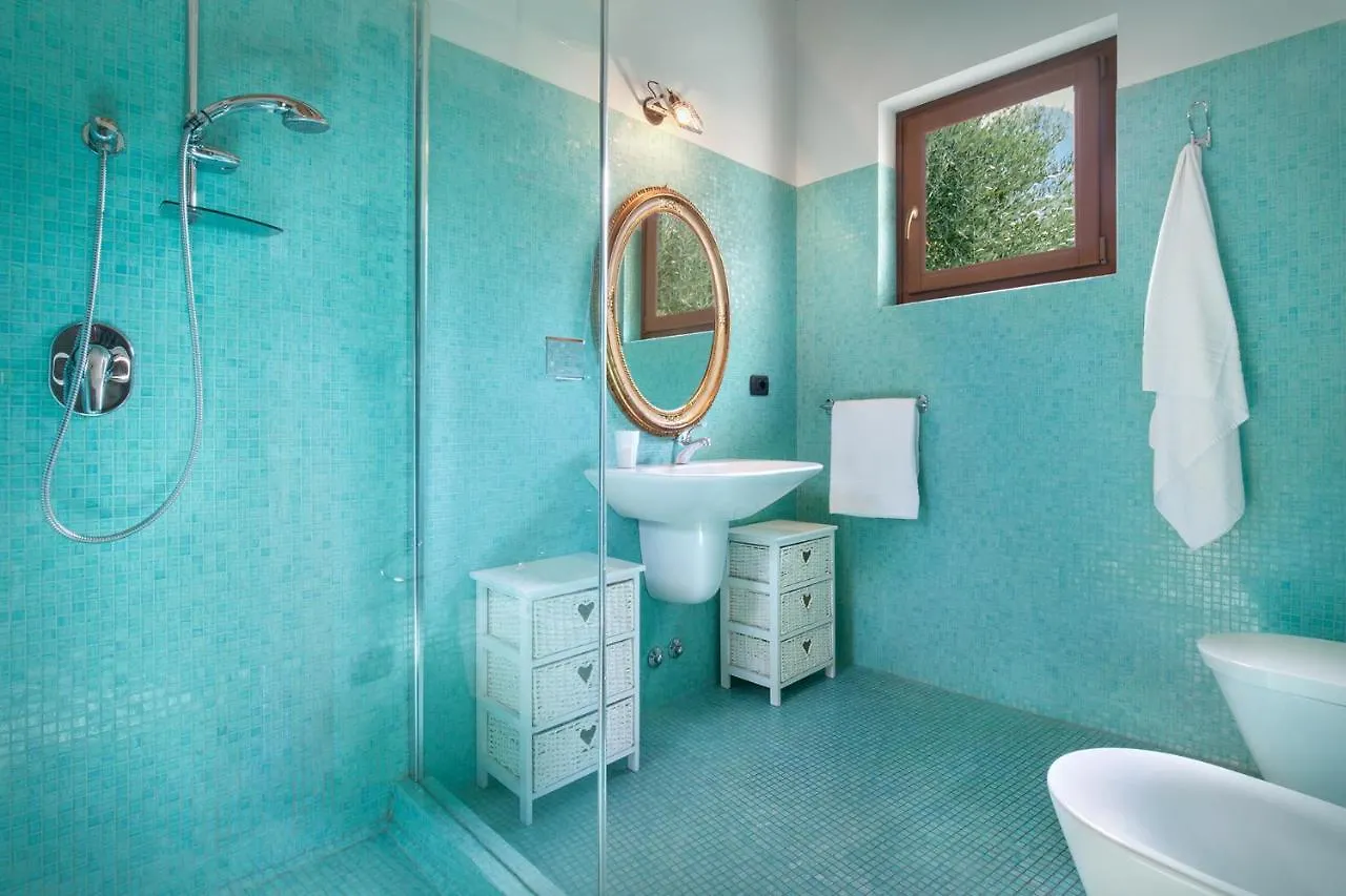 Villa Cipressi - Luxuri Lounge - Malcesine Włochy